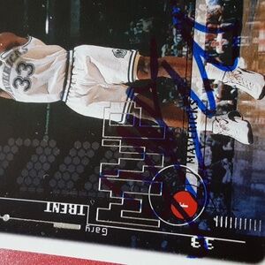 AUTOGRAPHED Trent Dallas Mavericks NBA Basketball Card